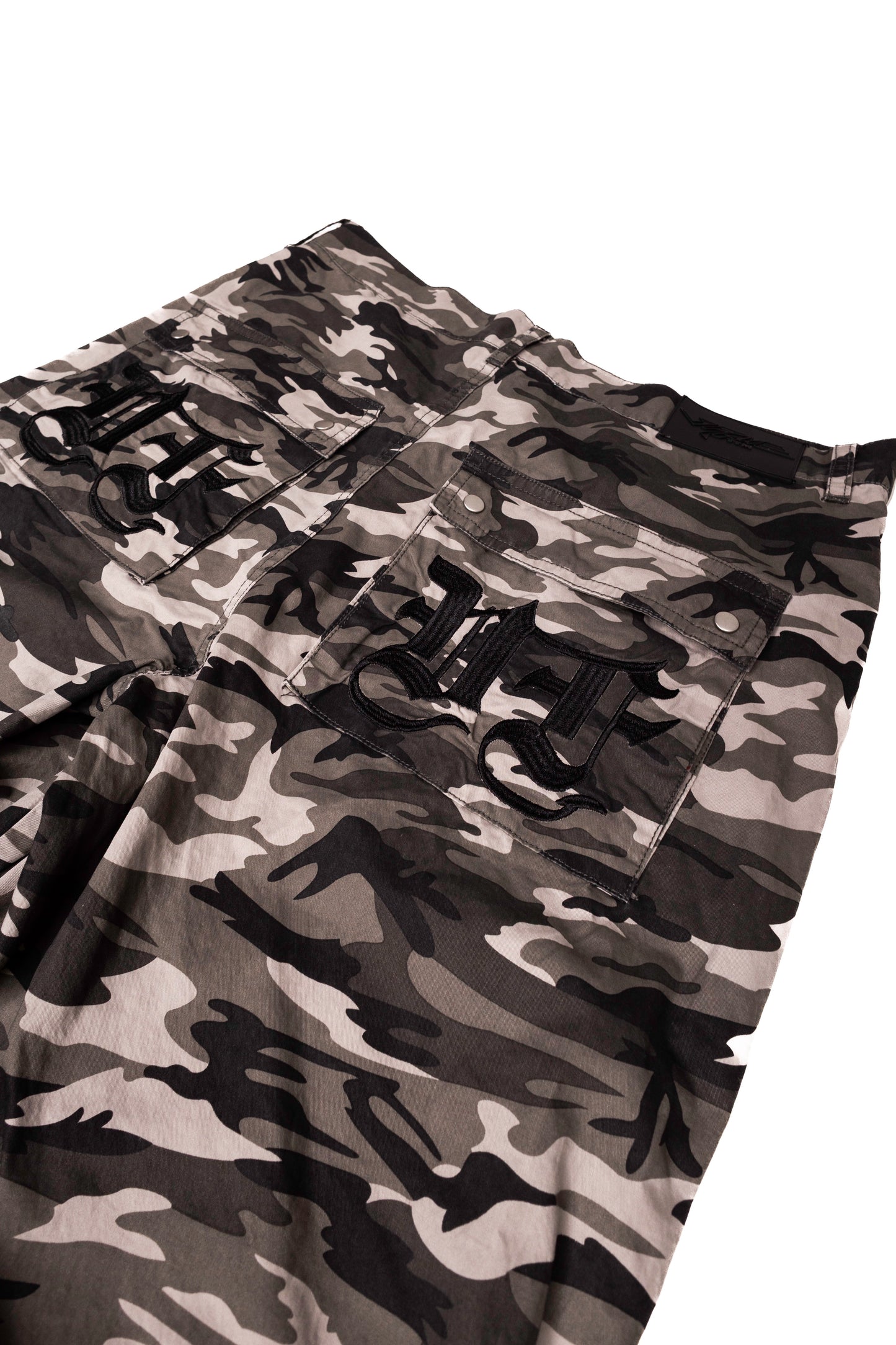 CAMOUFLAGE DETACHABLE CARGO PANTS