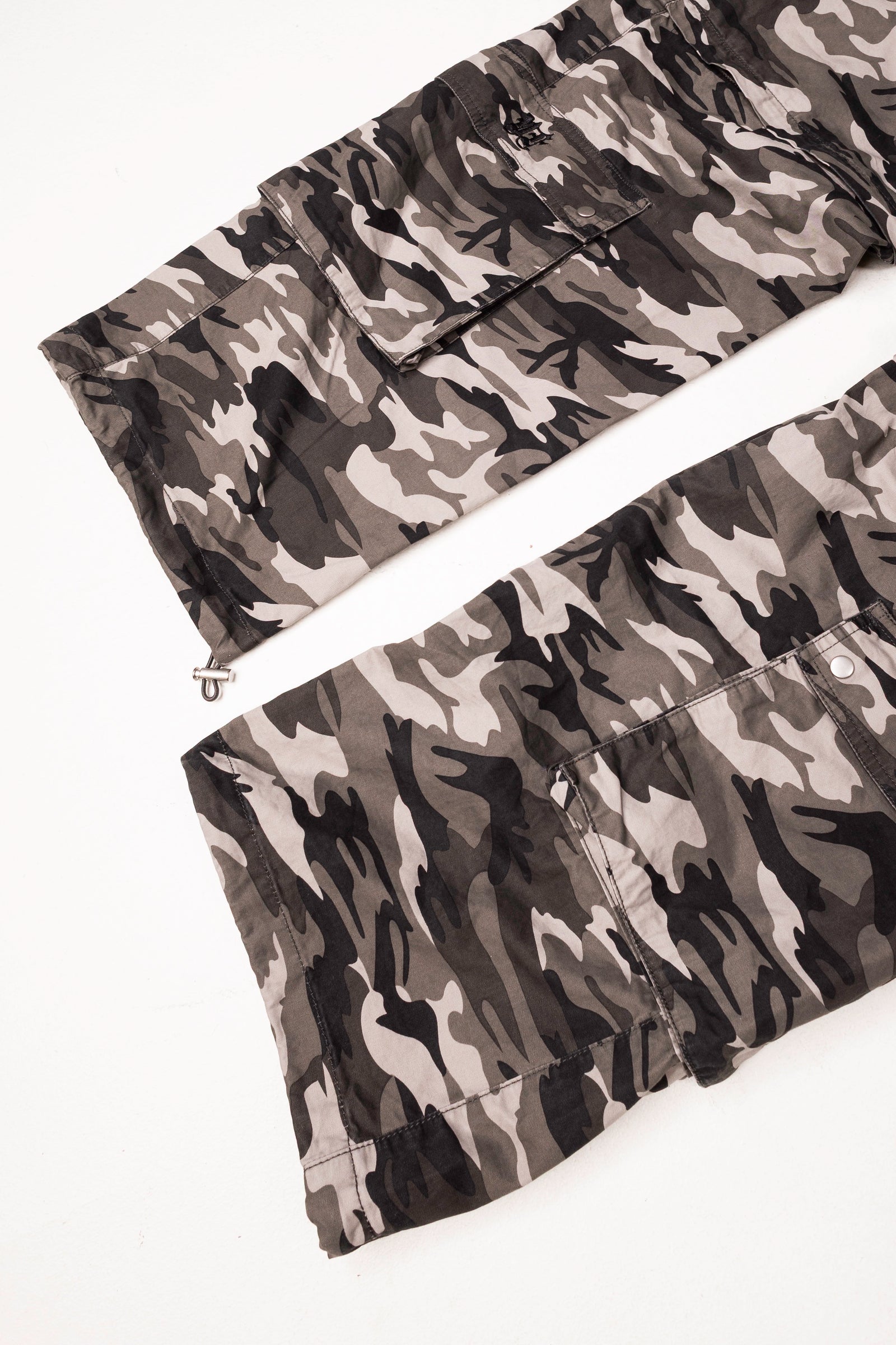 CAMOUFLAGE DETACHABLE CARGO PANTS